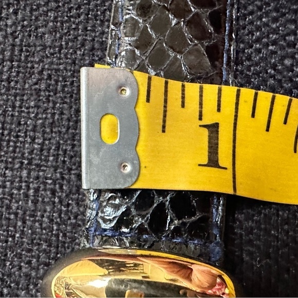 Woman’s belt snake skin large gold buckle black 30 to 32 signed MAGID EUC 3488 p - Picture 11 of 13